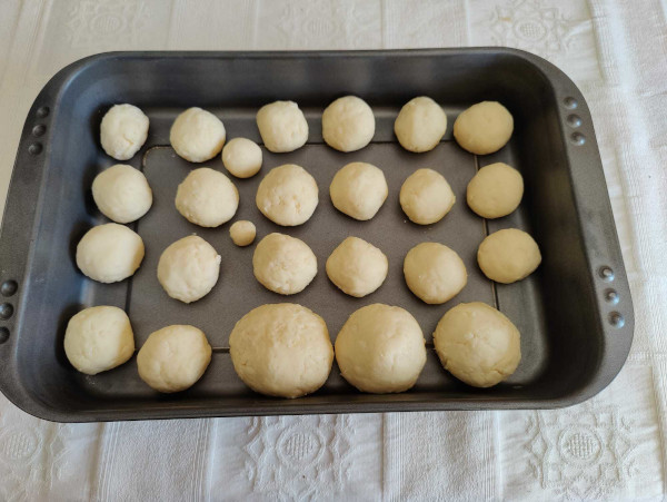 Pão de Queijo in a tray.